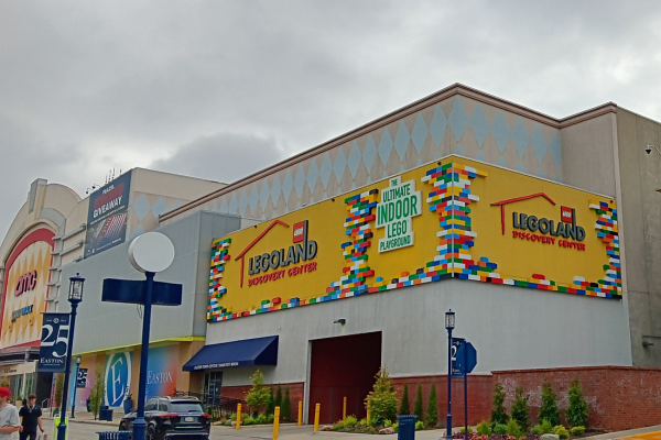 Photo of the Legoland Columbus Storefront