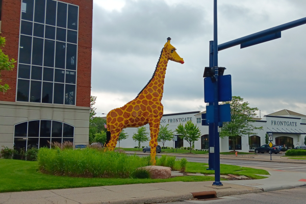 Photo of the Legoland Columbus Giraffe Statue